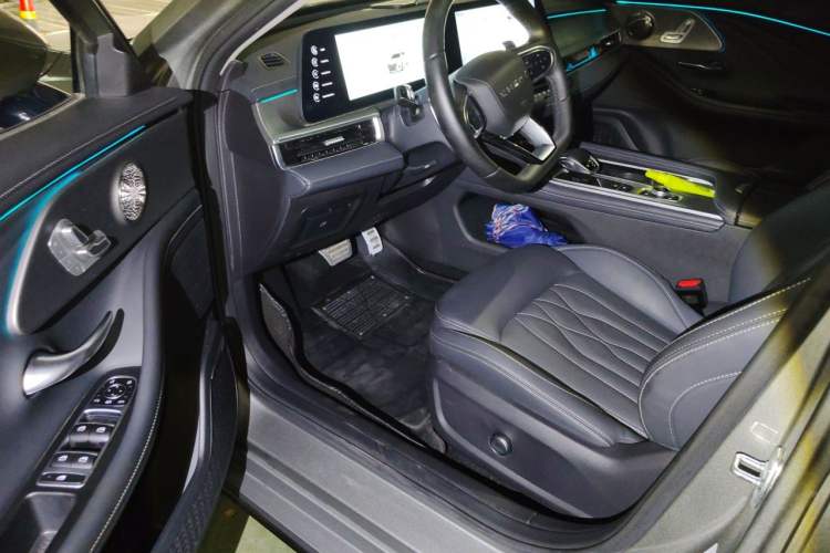Used Chery Arrizo 8 2023 High-Performance Edition 2.0T DCT Powerfully Equipped Driver Seat