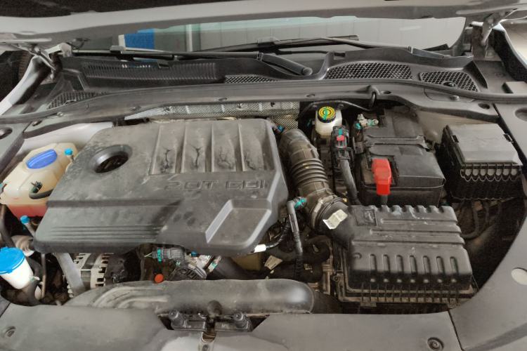 Used Chery Arrizo 8 2023 High-Performance Edition 2.0T DCT Powerfully Equipped Engine Bay