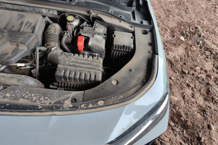 Used Chery Arrizo 8 2023 High-Performance Edition 2.0T DCT Chii Engine Bay Left