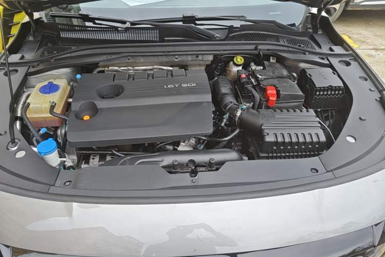 Used Chery Arrizo 8 2023 1.6T DCT Standard Engine Bay