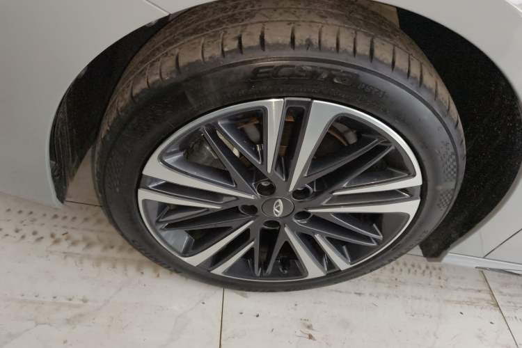 Used Chery Arrizo 8 2023 High-Performance Edition 2.0T DCT Powerfully Equipped Exterior 4