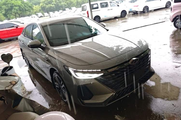 Used Chery Arrizo 8 2023 High-Performance Edition 2.0T DCT Powerfully Equipped Front Right 45 Deg