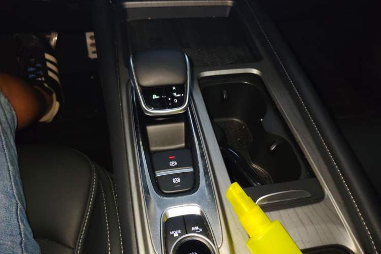 Used Chery Arrizo 8 2023 High-Performance Edition 2.0T DCT Powerfully Equipped Gear Lever