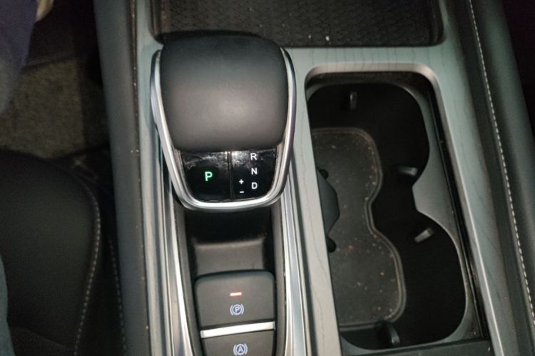 Used Chery Arrizo 8 2023 High-Performance Edition 2.0T DCT Powerfully Equipped Gear Lever