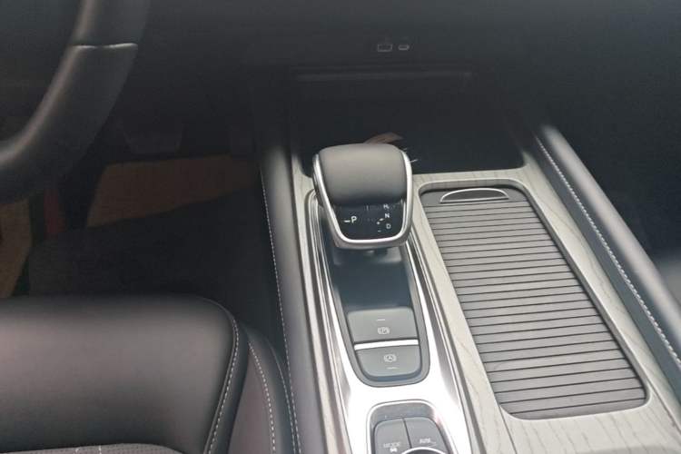 Used Chery Arrizo 8 2023 1.6T DCT Ya Gear Lever