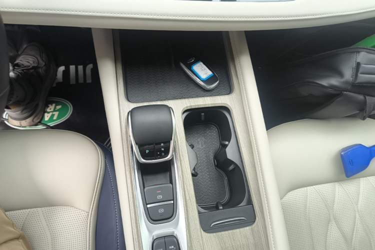 Used Chery Arrizo 8 2023 1.6T DCT Ya Gear Lever