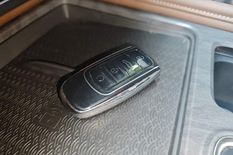 Used Chery Arrizo 8 2023 High-Performance Edition 2.0T DCT Powerfully Equipped Interior 1