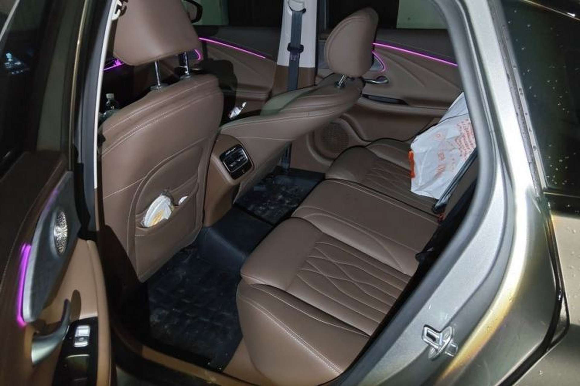 Used Chery Arrizo 8 2023 High-Energy Edition 2.0T DCT Luxury Interior 4