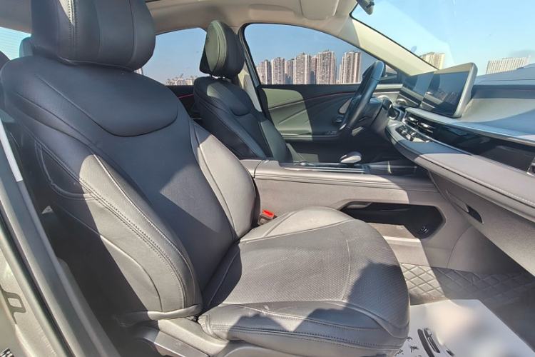 Used Chery Arrizo 8 2023 1.6T DCT Elite Interior 8