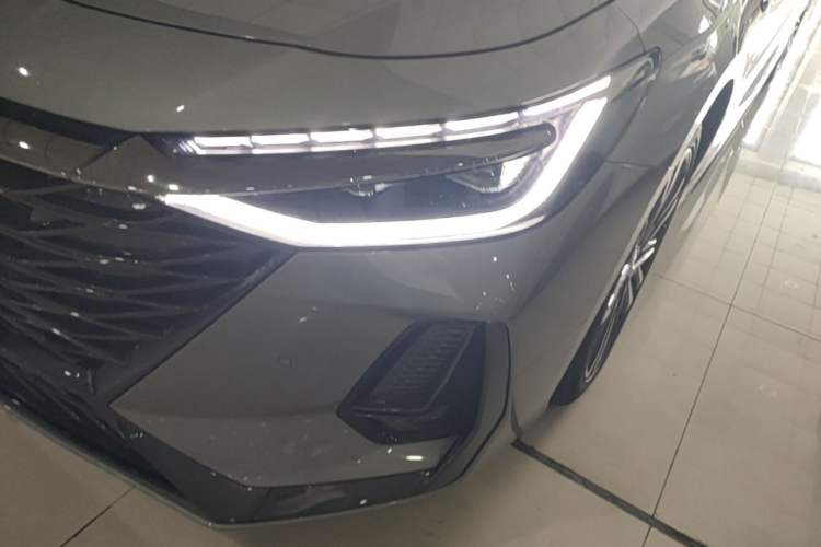 Used Chery Arrizo 8 2023 High-Performance Edition 2.0T DCT Powerfully Equipped Left Front Headlight