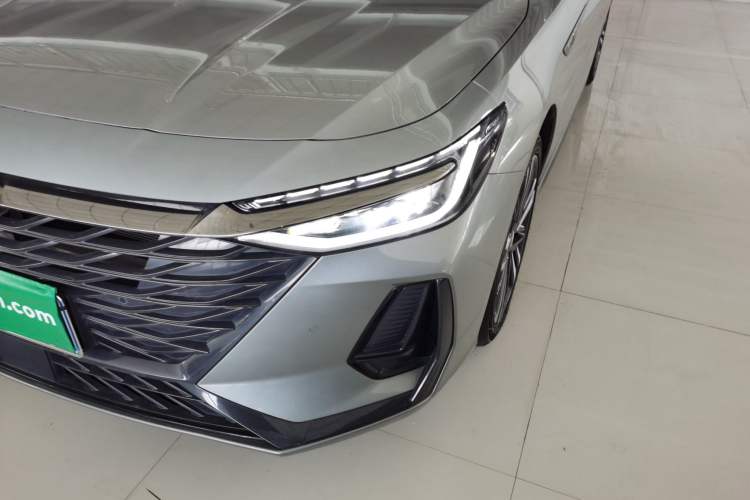 Used Chery Arrizo 8 2023 High-Performance Edition 2.0T DCT Powerfully Equipped Left Front Headlight
