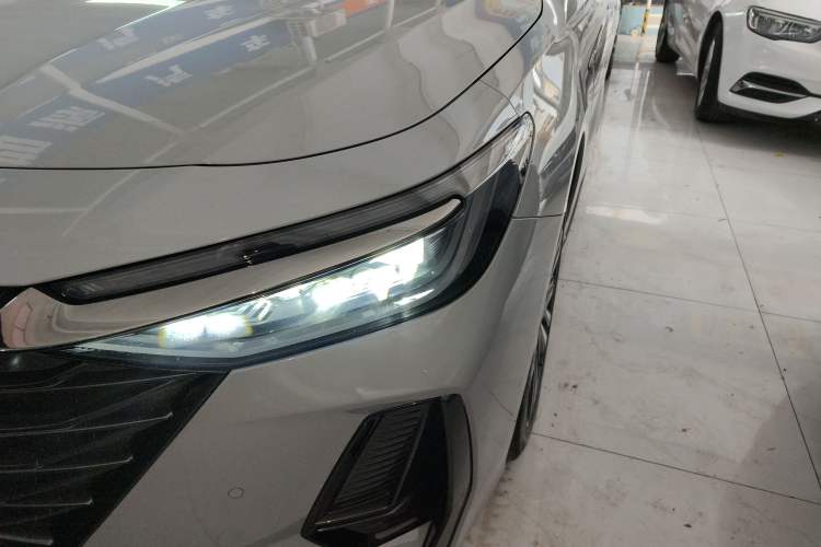 Used Chery Arrizo 8 2023 High-Performance Edition 2.0T DCT Powerfully Equipped Left Front Headlight