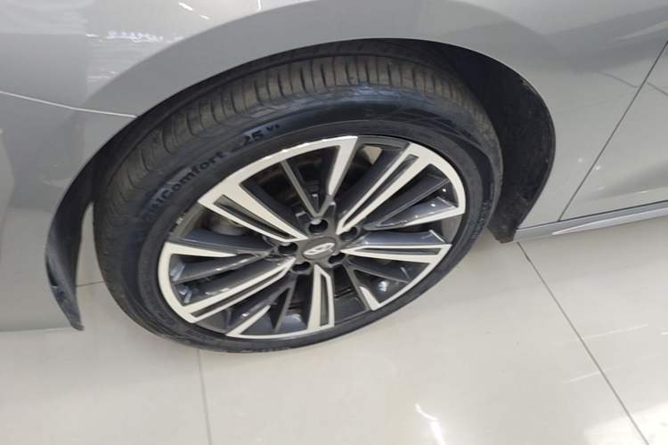 Used Chery Arrizo 8 2023 1.6T DCT Elite Left Front Wheel Hub