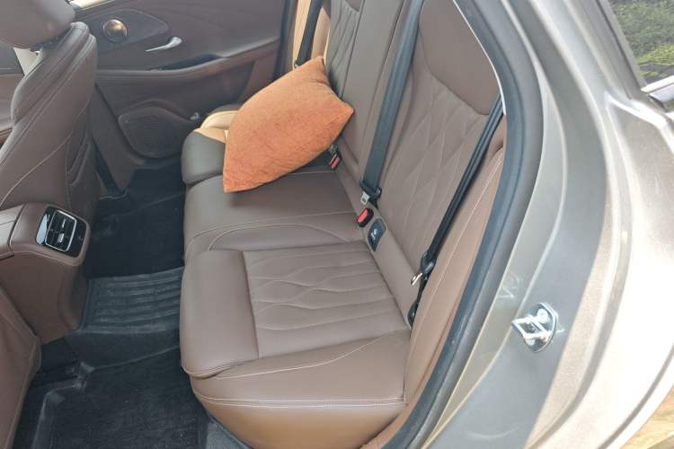 Used Chery Arrizo 8 2023 High-Performance Edition 2.0T DCT Powerfully Equipped Left Rear Seat