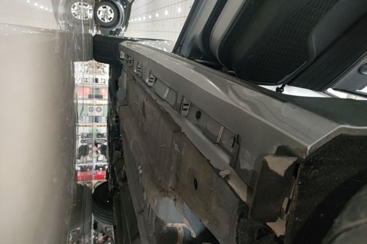 Used Chery Arrizo 8 2023 High-Performance Edition 2.0T DCT Powerfully Equipped Left Side Sill