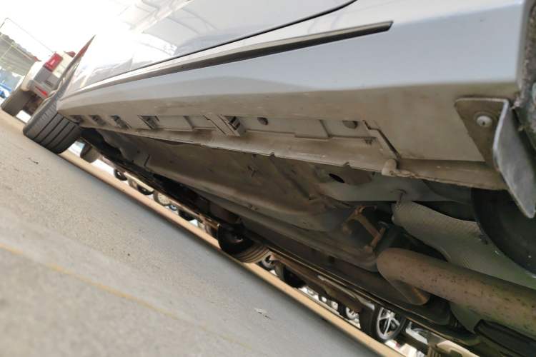 Used Chery Arrizo 8 2023 High-Performance Edition 2.0T DCT Powerfully Equipped Left Side Sill