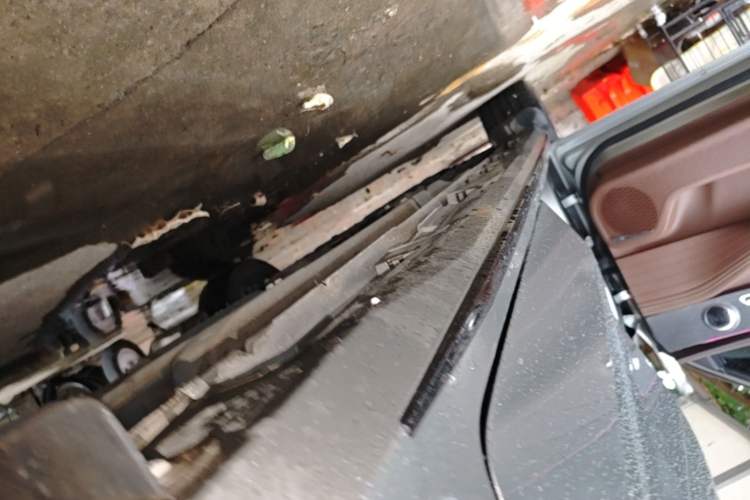 Used Chery Arrizo 8 2023 High-Performance Edition 2.0T DCT Powerfully Equipped Left Side Sill