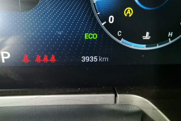 Used Chery Arrizo 8 2023 1.6T DCT Ya Odometer Close Up