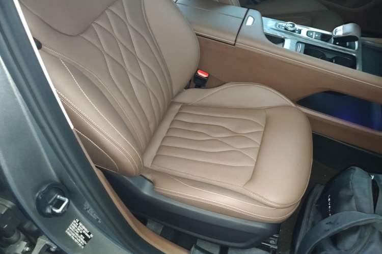 Used Chery Arrizo 8 2023 High-Performance Edition 2.0T DCT Powerfully Equipped Right Front Seat