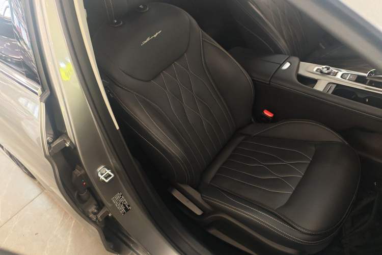 Used Chery Arrizo 8 2023 1.6T DCT Elite Right Front Seat