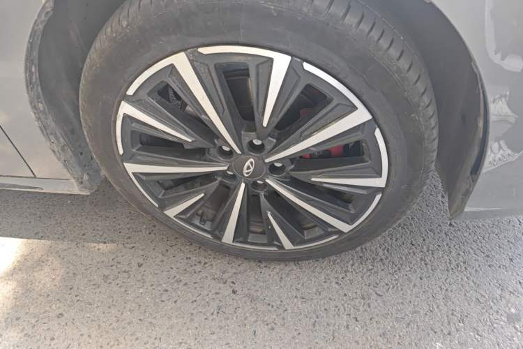 Used Chery Arrizo 8 2023 High-Energy Edition 2.0T DCT Luxury Right Front Wheel Hub