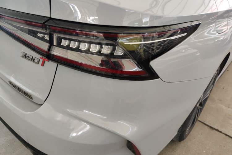 Used Chery Arrizo 8 2023 High-Performance Edition 2.0T DCT Powerfully Equipped Right Rear Taillight