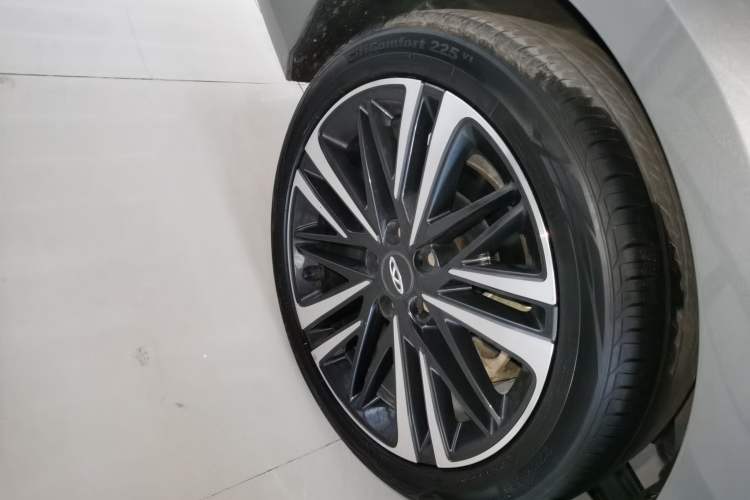 Used Chery Arrizo 8 2023 High-Performance Edition 2.0T DCT Powerfully Equipped Right Rear Wheel Hub