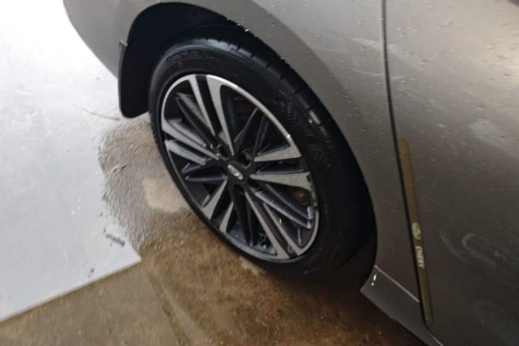 Used Chery Arrizo 8 2023 High-Performance Edition 2.0T DCT Powerfully Equipped Right Rear Wheel Hub