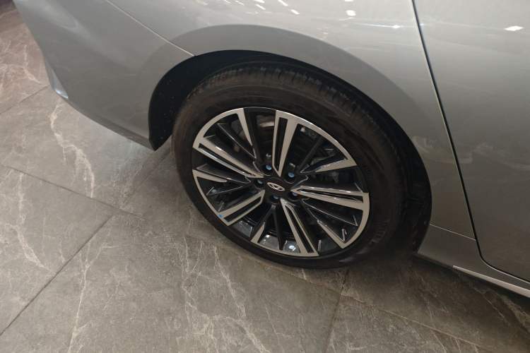 Used Chery Arrizo 8 2023 1.6T DCT Elite Right Rear Wheel Hub