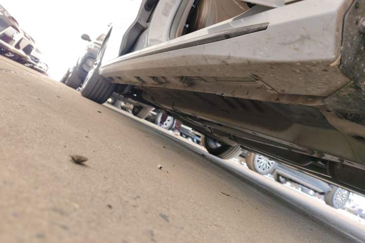 Used Chery Arrizo 8 2023 High-Performance Edition 2.0T DCT Powerfully Equipped Right Side Sill
