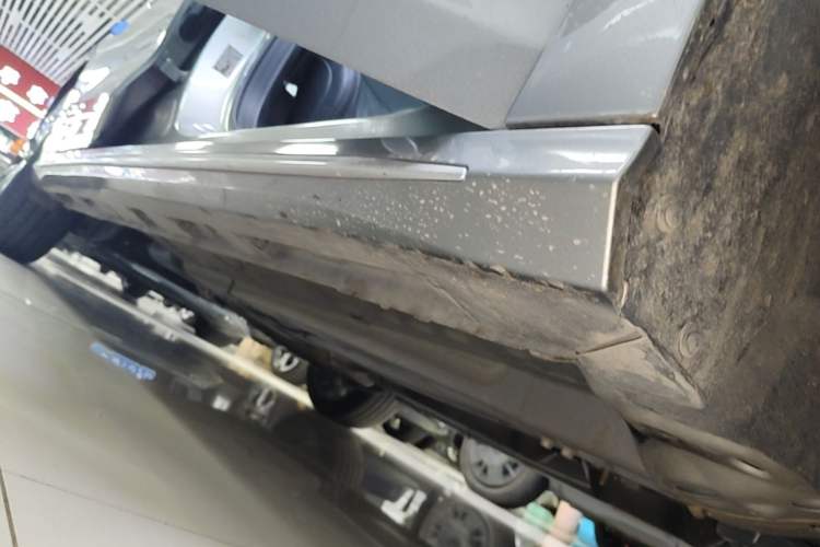 Used Chery Arrizo 8 2023 1.6T DCT Elite Right Side Sill