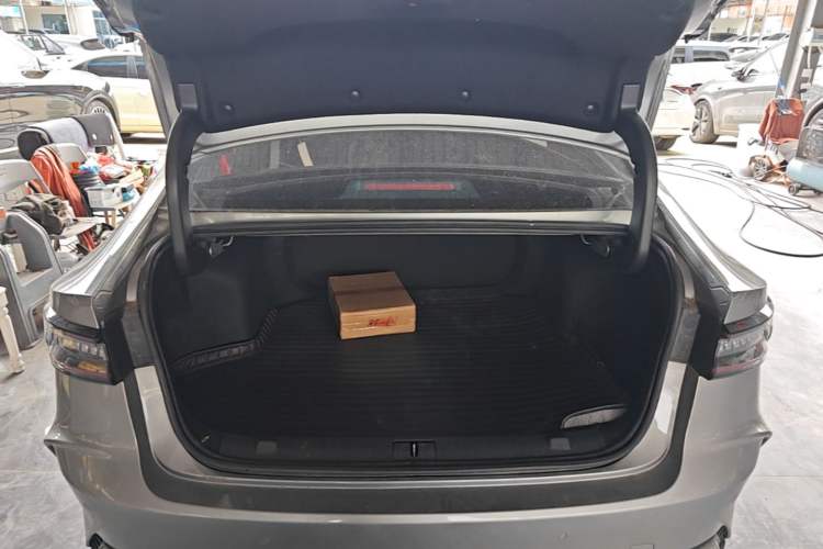 Used Chery Arrizo 8 2023 1.6T DCT Ya Trunk
