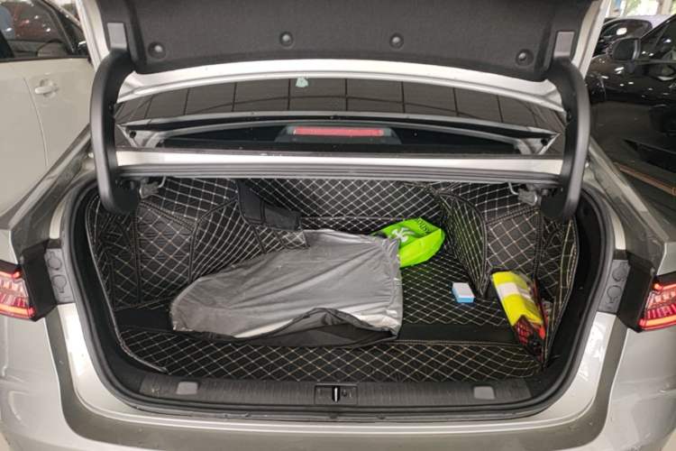 Used Chery Arrizo 8 2023 High-Performance Edition 2.0T DCT Powerfully Equipped Trunk