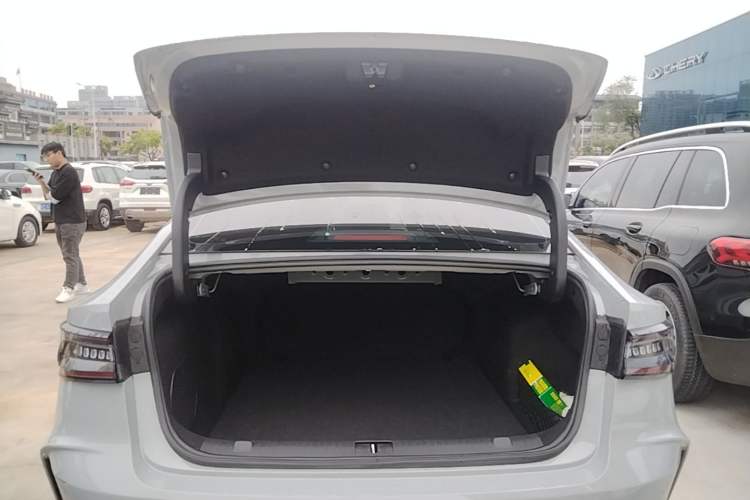 Used Chery Arrizo 8 2023 High-Energy Edition 2.0T DCT Luxury Trunk