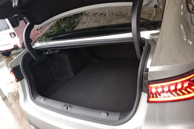 Used Chery Arrizo 8 2023 High-Performance Edition 2.0T DCT Powerfully Equipped Trunk
