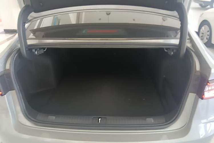 Used Chery Arrizo 8 2023 High-Performance Edition 2.0T DCT Powerfully Equipped Trunk