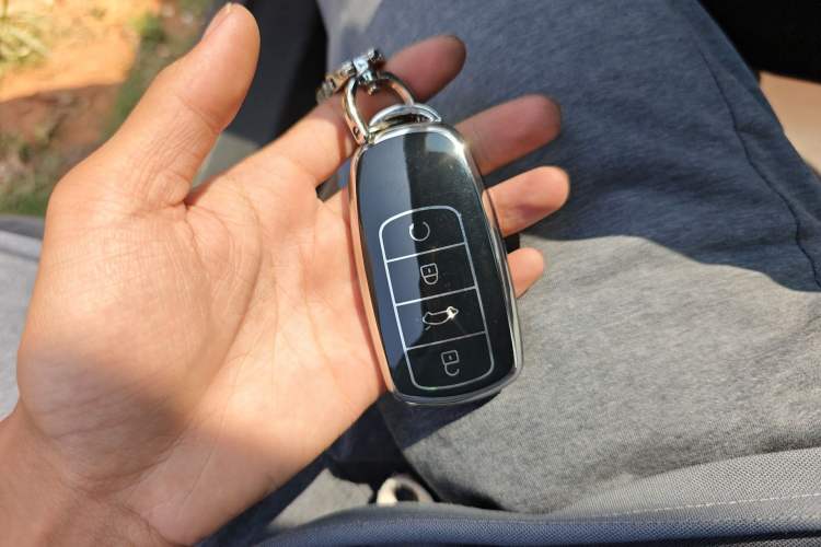 Used Chery Arrizo 8 2023 High-Performance Edition 2.0T DCT Powerfully Equipped Vehicle Key