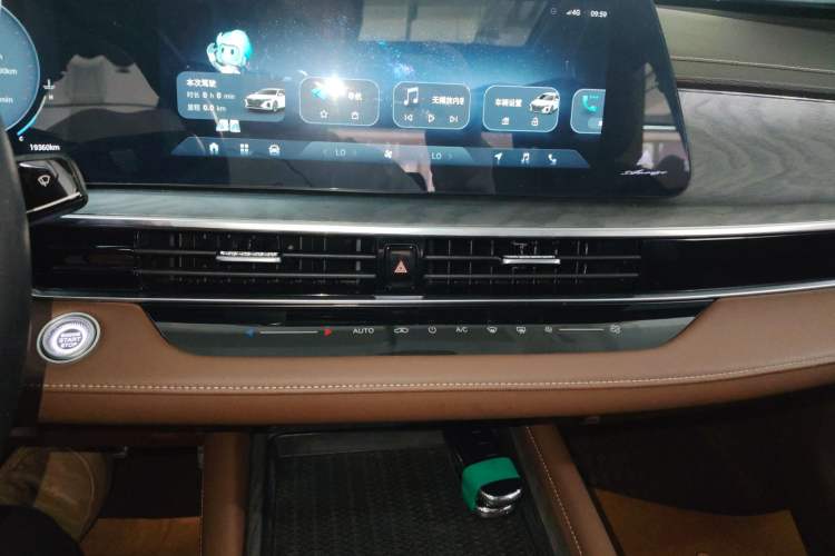 Used Chery Arrizo 8 2023 High-Performance Edition 2.0T DCT Chii Audio And AC Panel