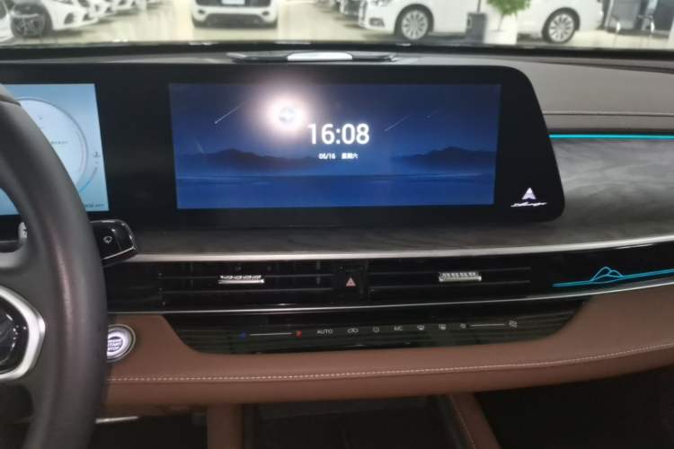 Used Chery Arrizo 8 2023 High-Performance Edition 2.0T DCT Powerfully Equipped Audio And AC Panel