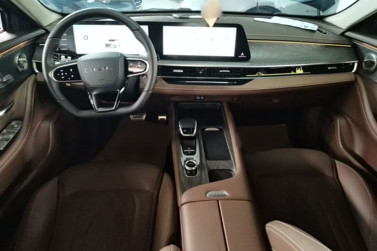 Used Chery Arrizo 8 2023 High-Performance Edition 2.0T DCT Powerfully Equipped Center Console