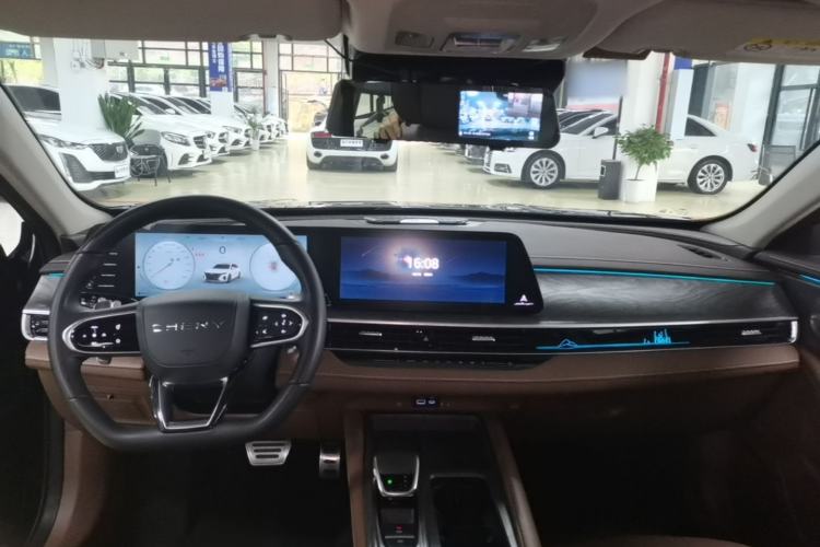Used Chery Arrizo 8 2023 High-Performance Edition 2.0T DCT Powerfully Equipped Center Console