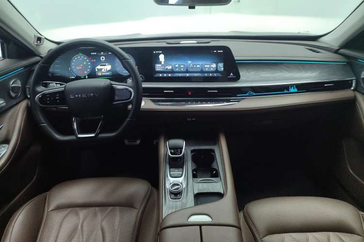 Used Chery Arrizo 8 2023 High-Energy Edition 2.0T DCT Luxury Center Console
