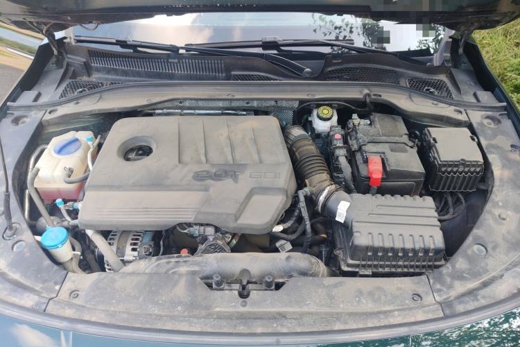 Used Chery Arrizo 8 2023 High-Performance Edition 2.0T DCT Powerfully Equipped Engine Bay