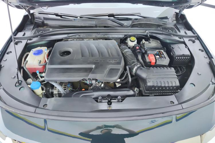 Used Chery Arrizo 8 2023 High-Performance Edition 2.0T DCT Powerfully Equipped Engine Bay