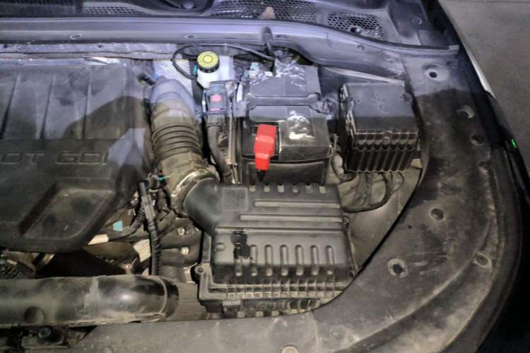 Used Chery Arrizo 8 2023 High-Performance Edition 2.0T DCT Powerfully Equipped Engine Bay Left