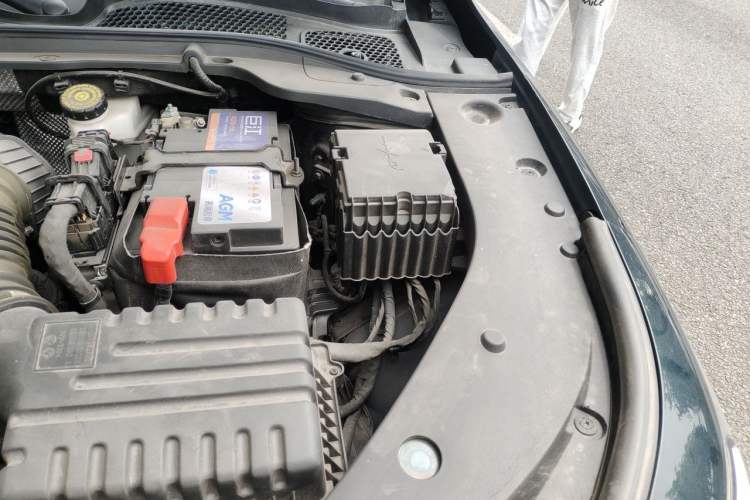 Used Chery Arrizo 8 2023 High-Performance Edition 2.0T DCT Powerfully Equipped Engine Bay Left