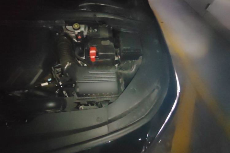 Used Chery Arrizo 8 2023 High-Performance Edition 2.0T DCT Powerfully Equipped Engine Bay Left