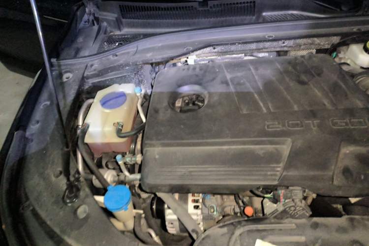 Used Chery Arrizo 8 2023 High-Performance Edition 2.0T DCT Powerfully Equipped Engine Bay Right