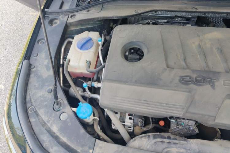 Used Chery Arrizo 8 2023 High-Performance Edition 2.0T DCT Powerfully Equipped Engine Bay Right