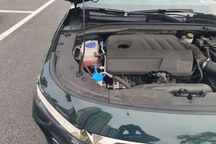 Used Chery Arrizo 8 2023 High-Performance Edition 2.0T DCT Powerfully Equipped Engine Bay Right